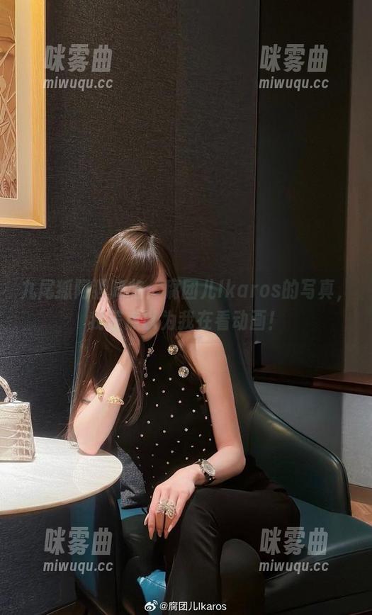 九尾狐阿狸降临：腐团儿Ikaros的写真，我差点以为我在看动画！-咪雾曲
