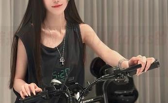 牛仔裤搭配大师，腐团儿Ikaros的高清cos挑战