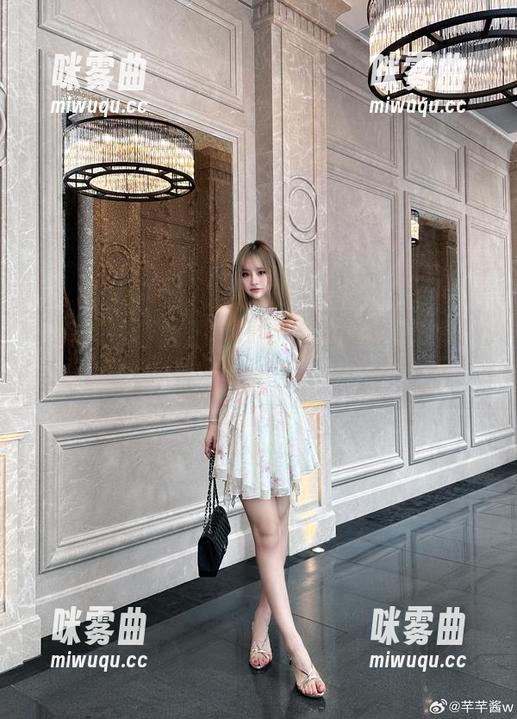 全套来啦！快跟上芊芊酱w的猫耳步伐，下载不迷路！-咪雾曲