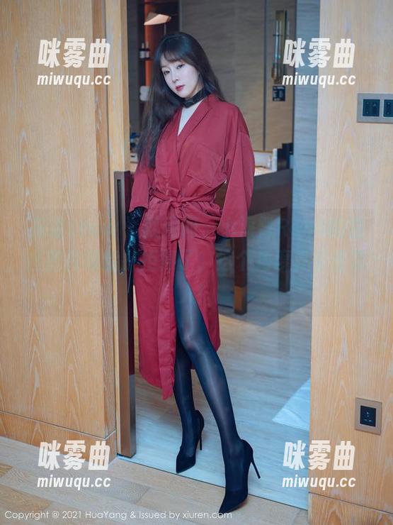 花漾show - 就问问，小海臀Rena的白丝图片谁能抗拒得了，这个角度真有些诱人！-咪雾曲