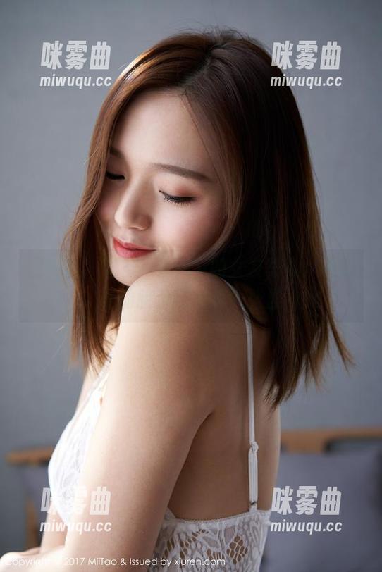 蜜桃社 - 雪梨sherry的女友写真：不想说的暗示就在每一张里-咪雾曲
