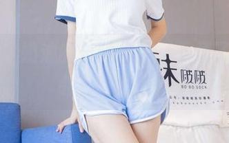 袜啵啵 - 奶油的长靴作品，下载了之后你会有啥反应？