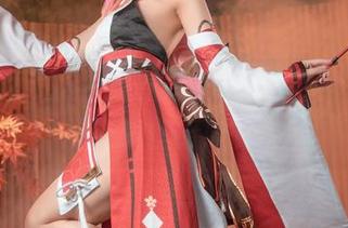 阿九从不咕咕的校服写真，原图是你我想要的壁纸吗？