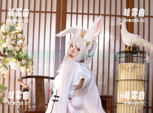 阿寨寨和她的泳装：无圣光也能闪闪发光的图片！-咪雾曲