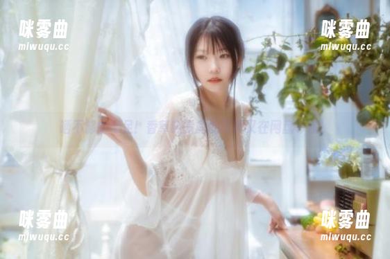 晒不够的裸足！香草喵露露的写真又在网盘等你！-咪雾曲